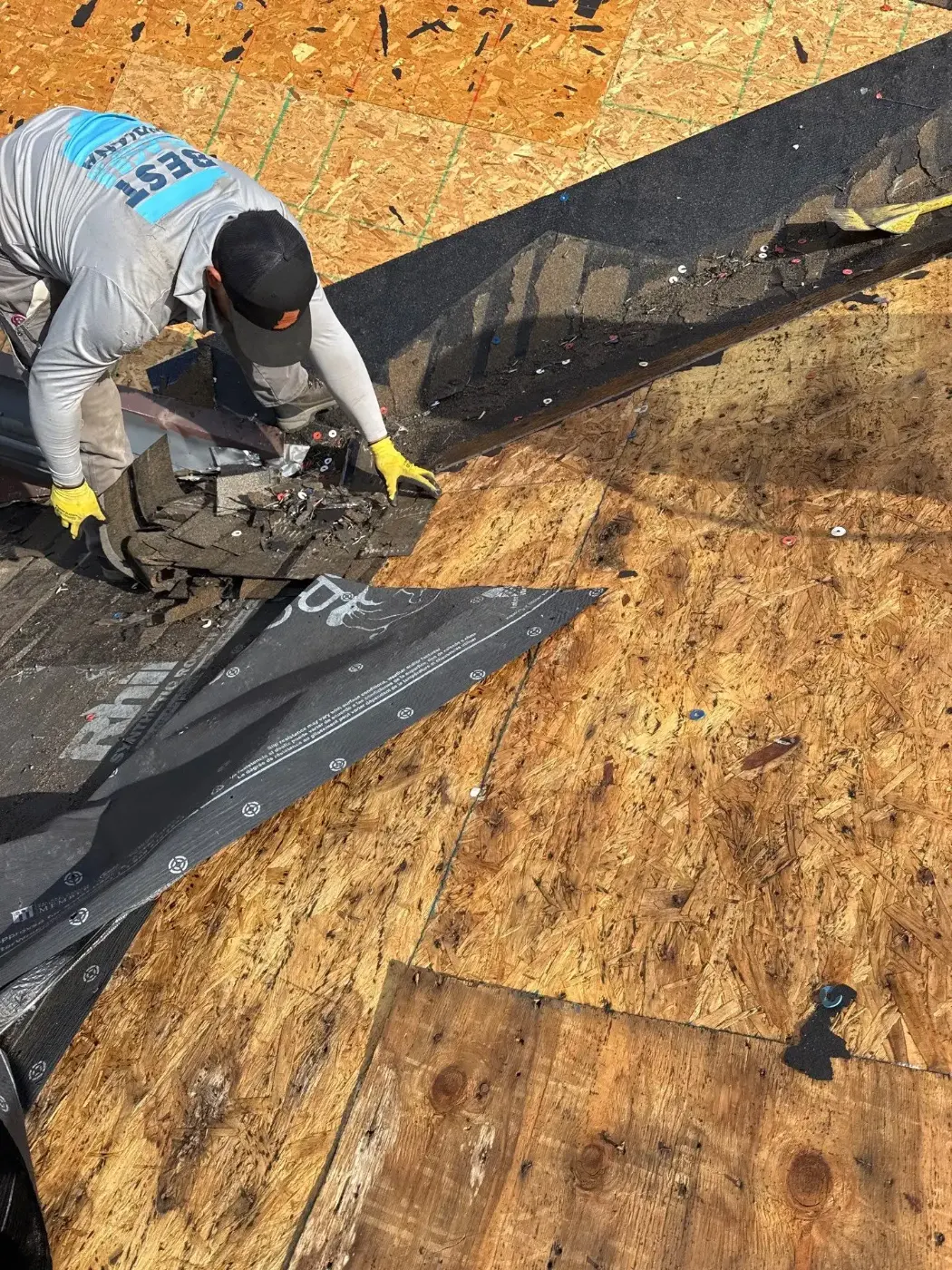 Manufacturer-certified roof installation in Nappanee